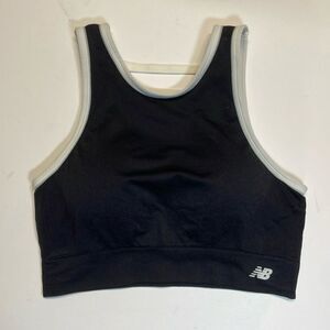 New balance women’s black/white sports bra. Size S.
